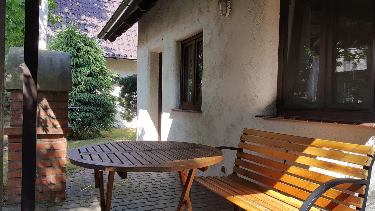 Jastrzębia Góra Osada Pod Czerwonym Debem - Czarny Mlynヴィラ エクステリア 写真